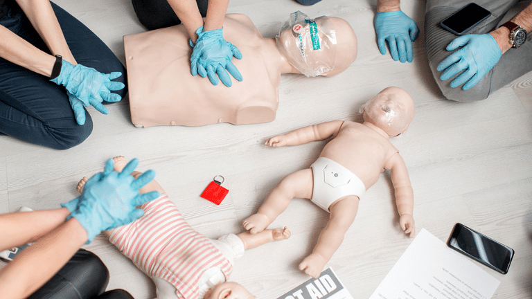 BLS vs. ACLS: Key Differences and Training Requirements